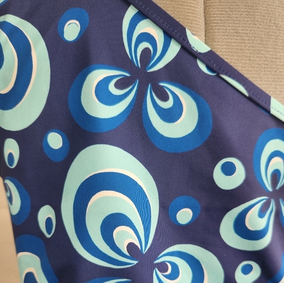 Frankie's Bikinis Syd One Shoulder Sexy Cut-Out Bikini Top Amulet Blue Large - Picture 10 of 13